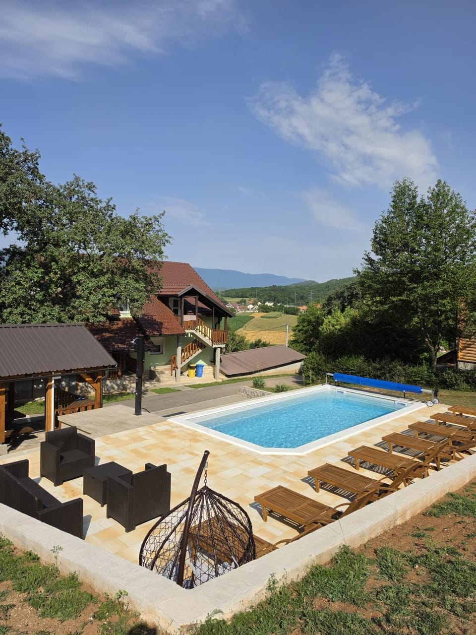 Day, Natural landscape, Pool view, Swimming pool, sunbed
