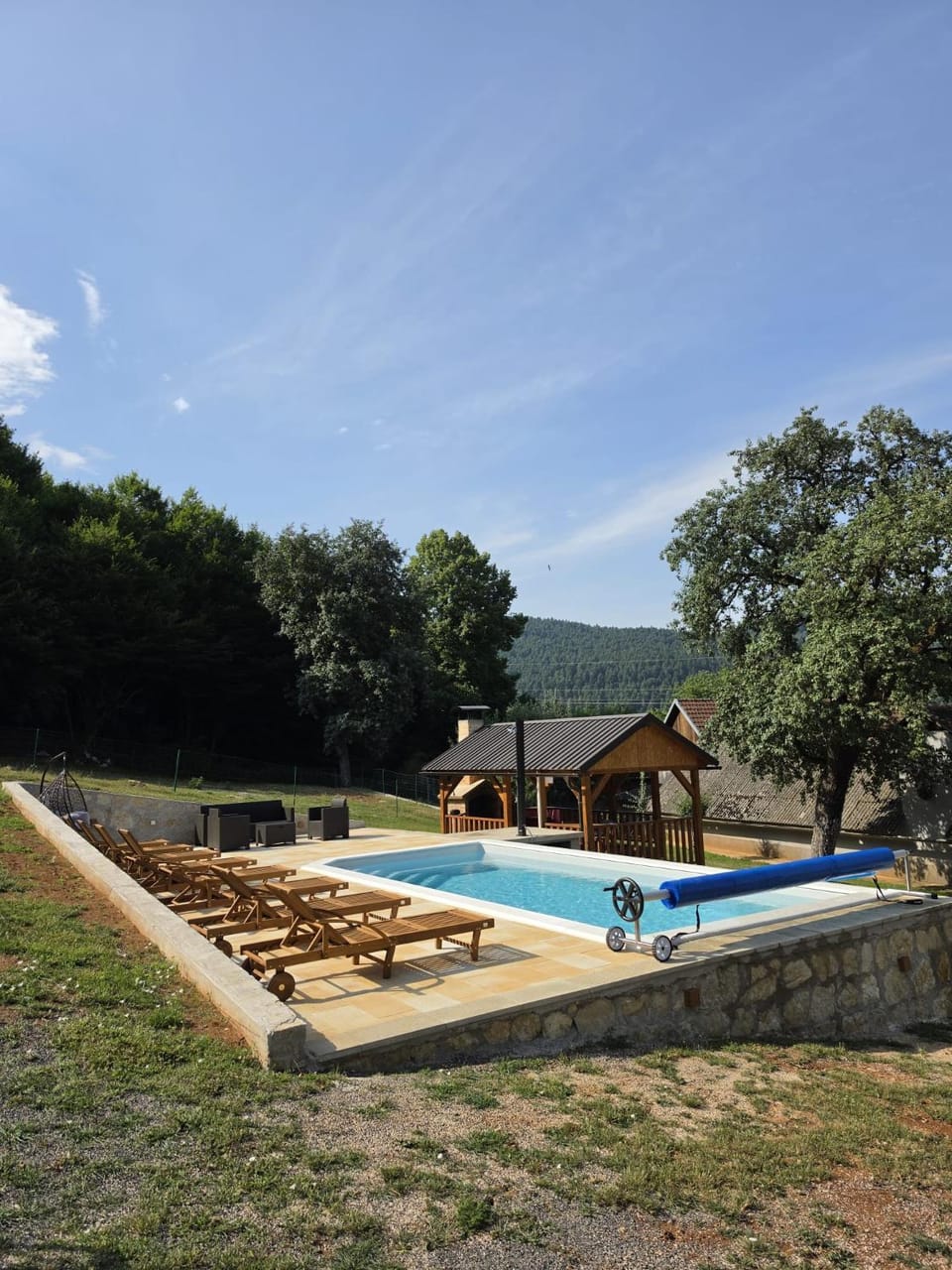 Day, Natural landscape, Pool view, Swimming pool, sunbed