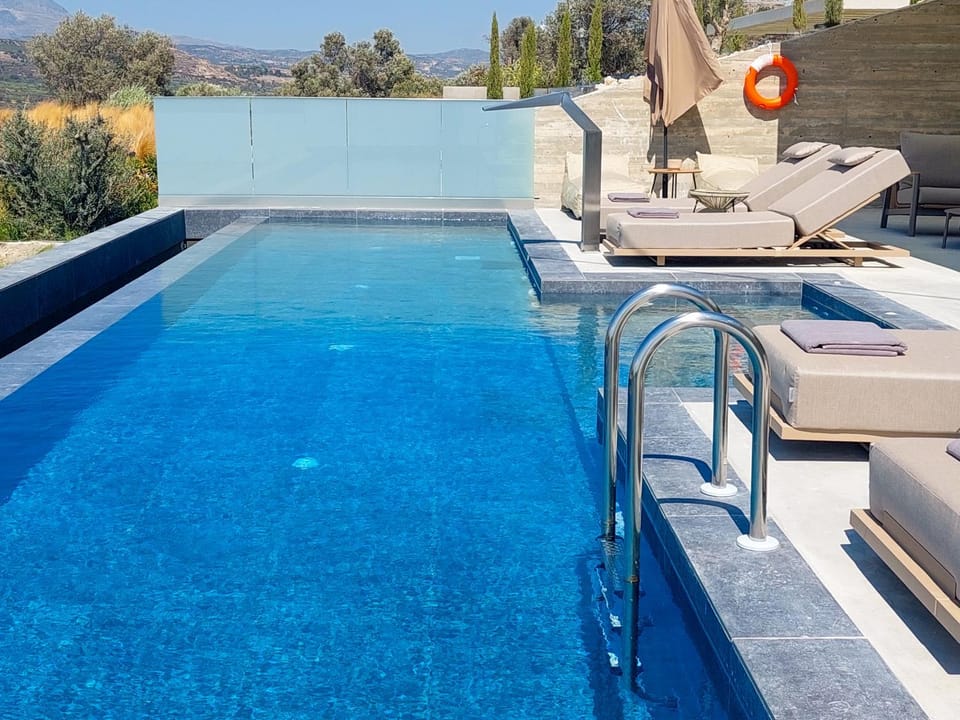 Natural landscape, Pool view, Swimming pool