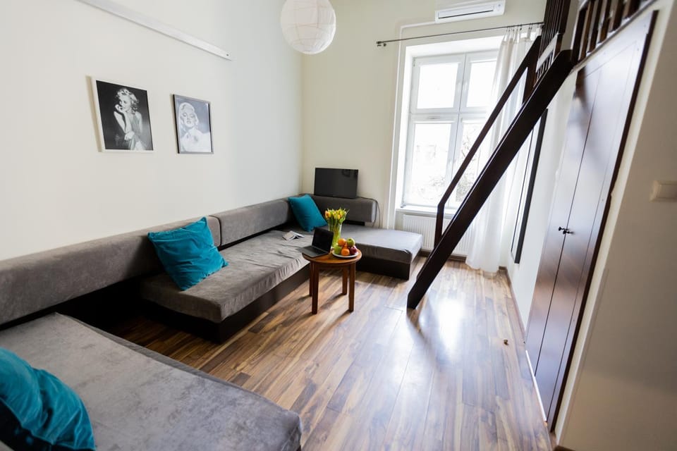 TV and multimedia, Photo of the whole room
