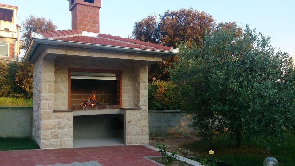 Apartmani Bruno Bed and Breakfast in Šibenik-Knin County, Croatia