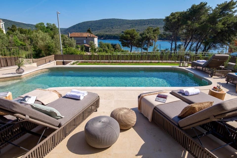 Day, Sea view, Swimming pool, sunbed