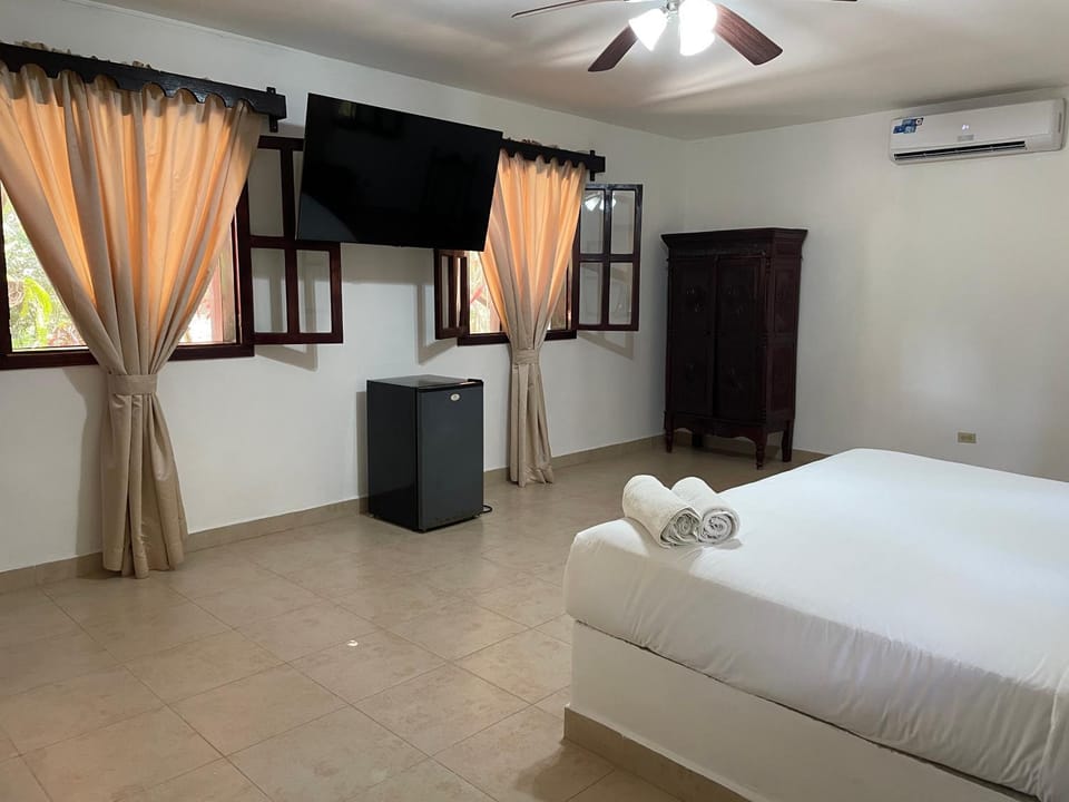 Bedroom, air conditioner