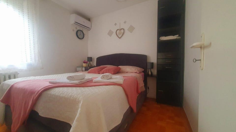 Apartment MrC , FREE PARKING Apartment in Belgrade