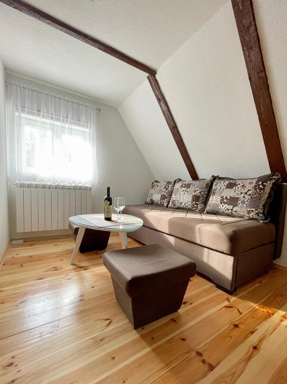 View (from property/room), Living room, Seating area, Garden view, Mountain view, Street view, Quiet street view, Inner courtyard view