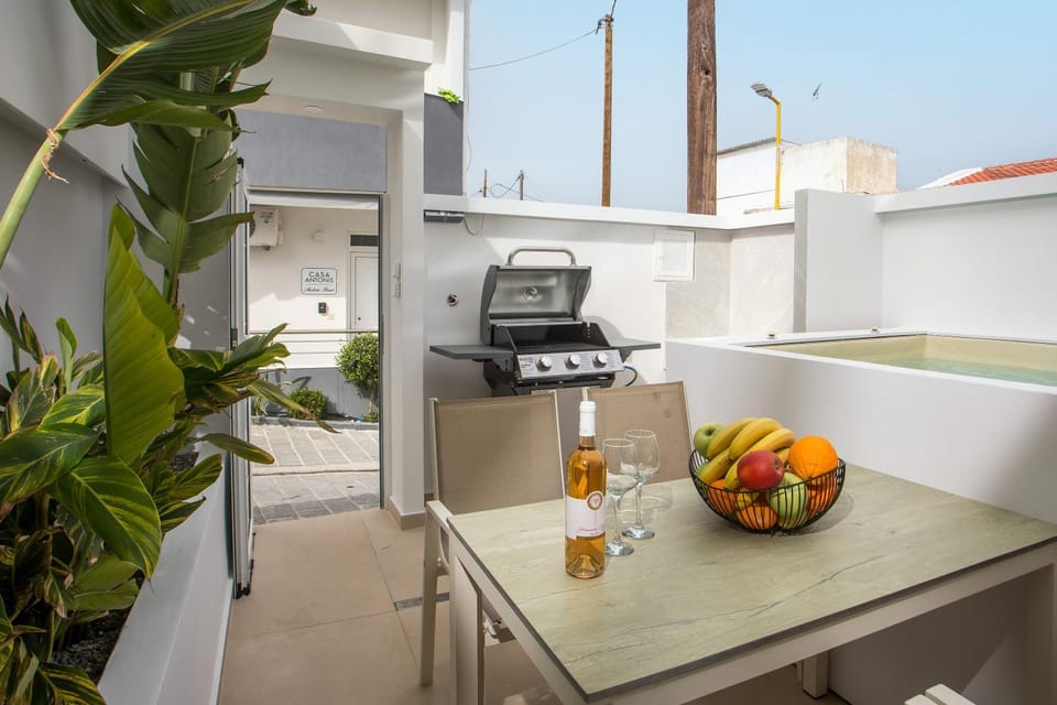 BBQ facilities, Swimming pool