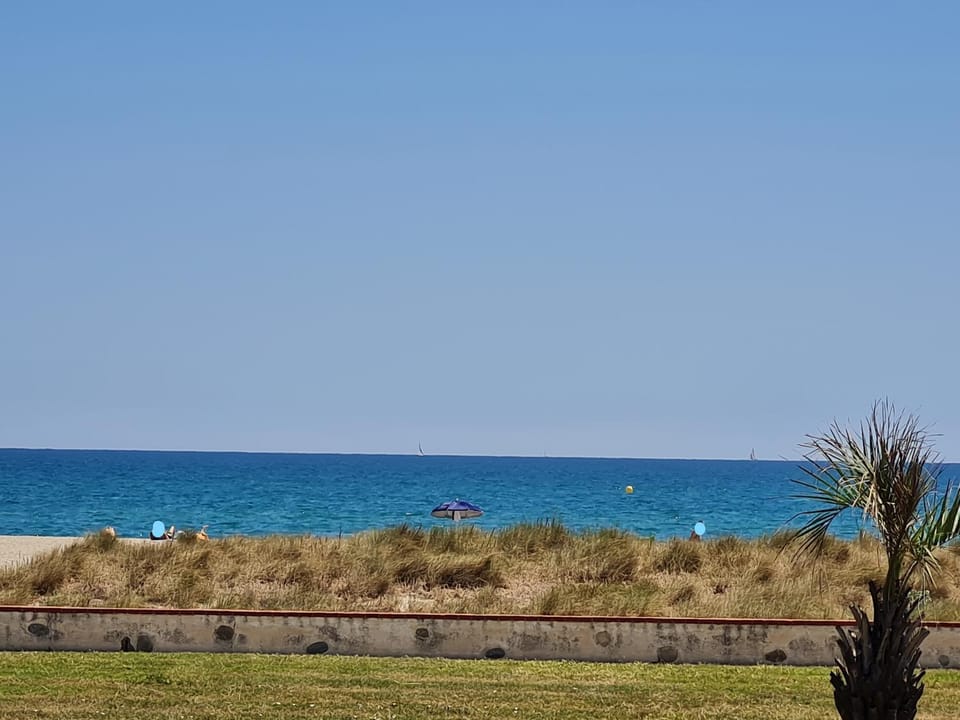 L HACIENDA - appartement 4 à 5 personnes proche plage et port - Parking Apartment in Saint-Cyprien