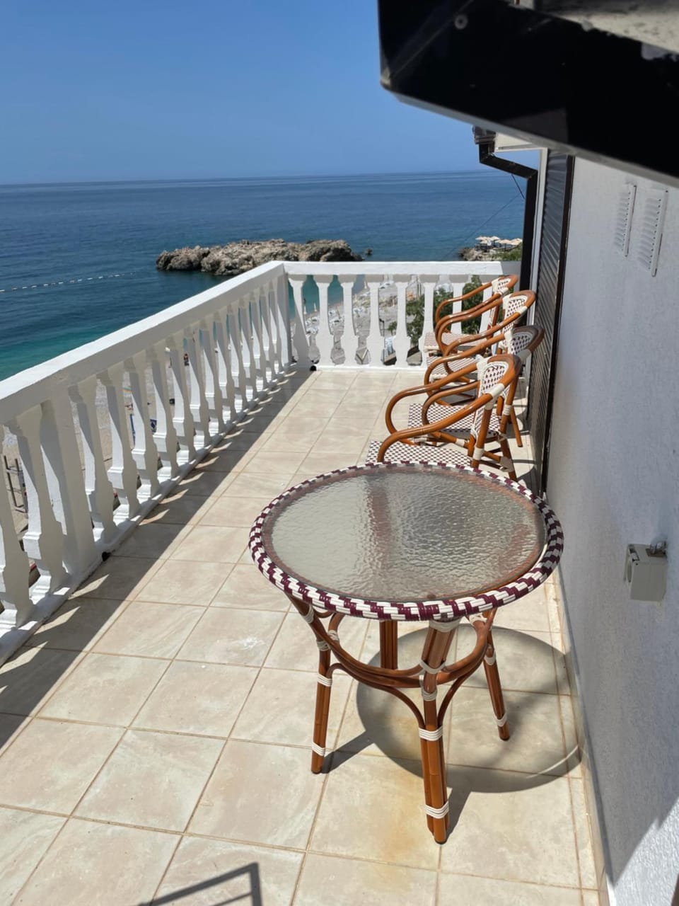 Natural landscape, Balcony/Terrace, Dining area, Sea view