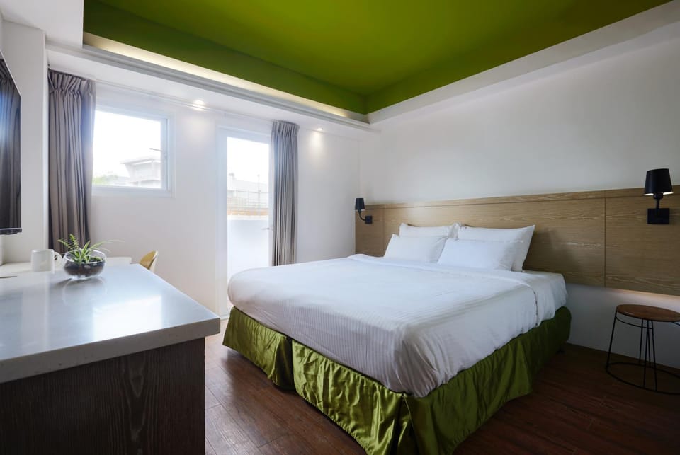 Bed, Photo of the whole room, Bedroom, hair dresser