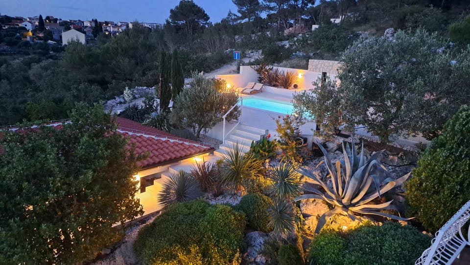 Property building, Swimming pool