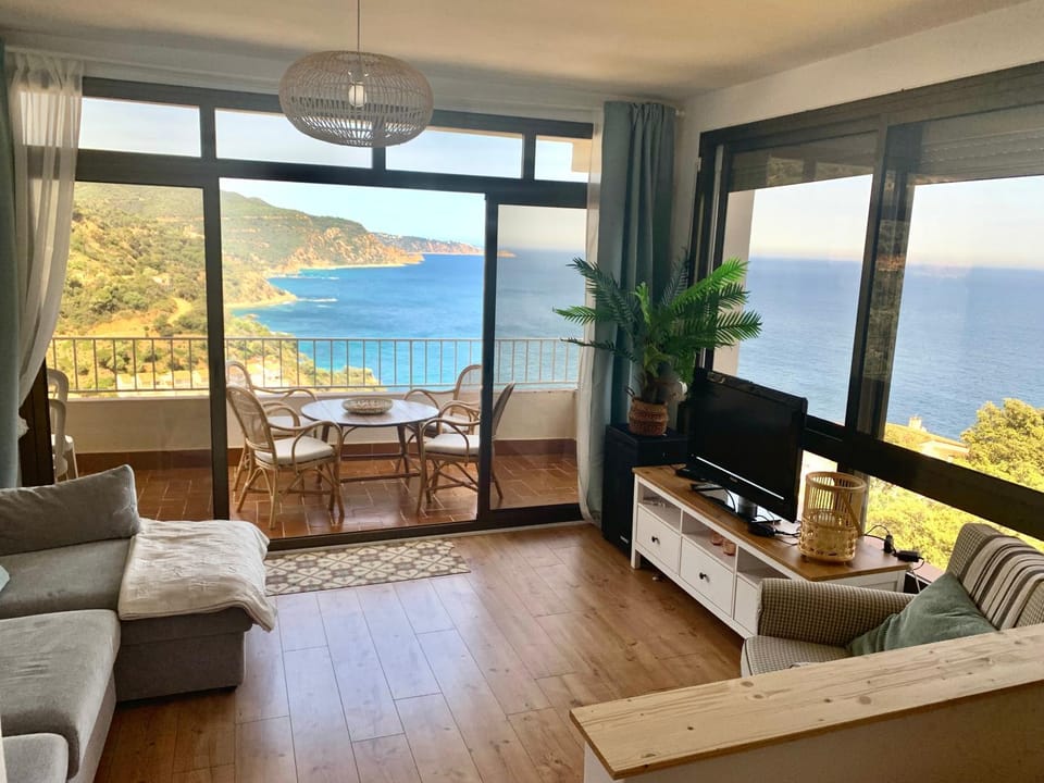 Balcony/Terrace, Living room, Seating area, Mountain view, Sea view