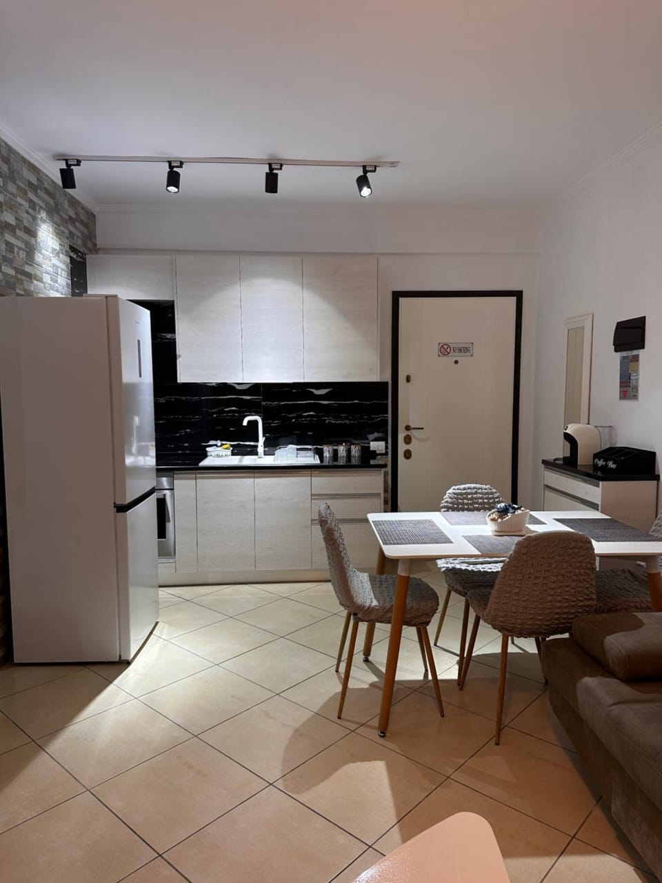 Kitchen or kitchenette, Living room, Dining area, oven, stove