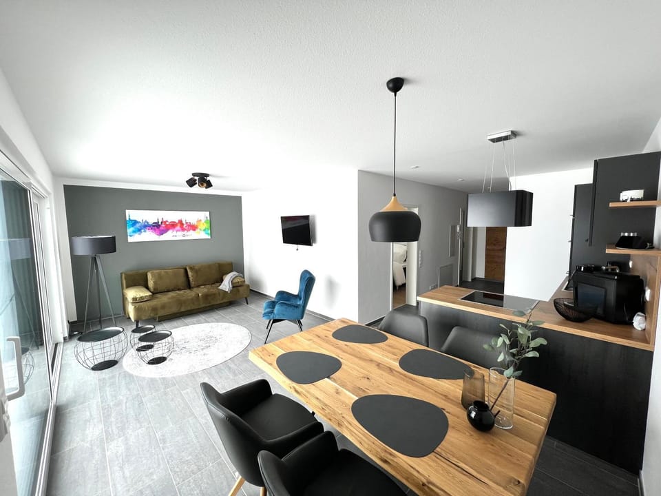 Communal lounge/ TV room, TV and multimedia, Living room, Photo of the whole room, Seating area