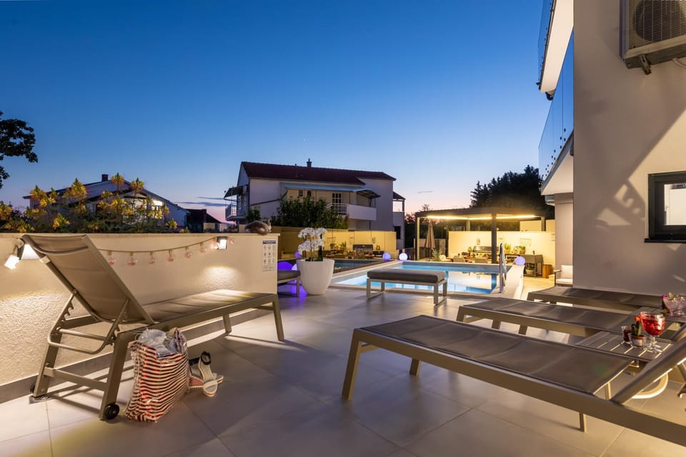 Balcony/Terrace, Swimming pool