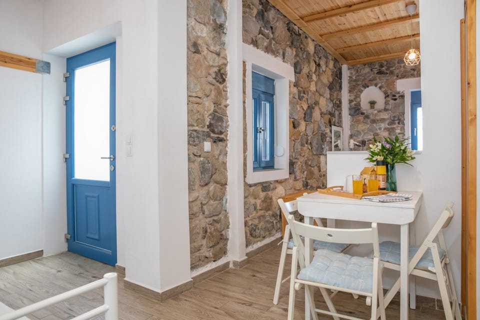 Melina Seafront Stone House Apartment in Kardamena