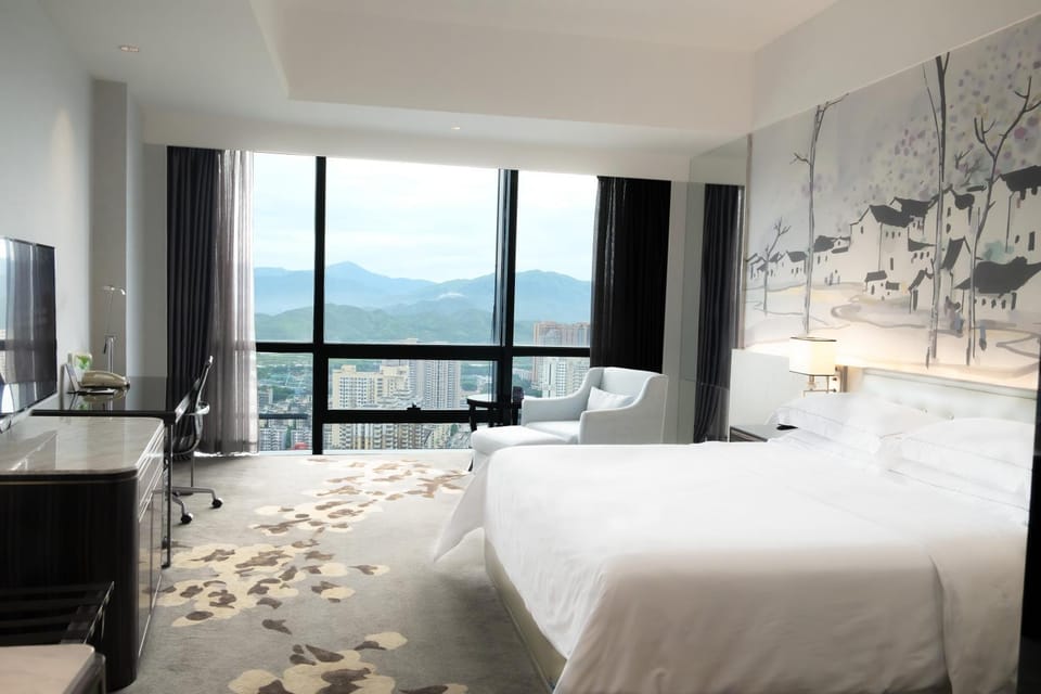 Huaqiang Plaza Hotel Shenzhen Hotel in Hong Kong