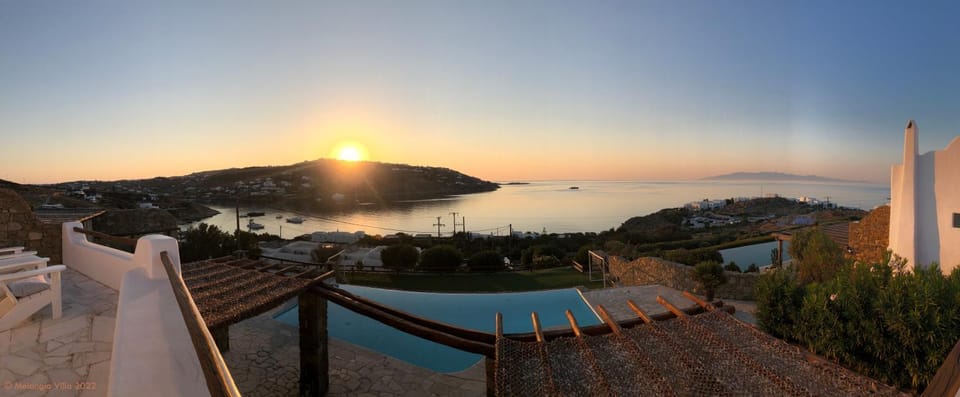 View (from property/room), Pool view, Sea view, Swimming pool, Sunrise