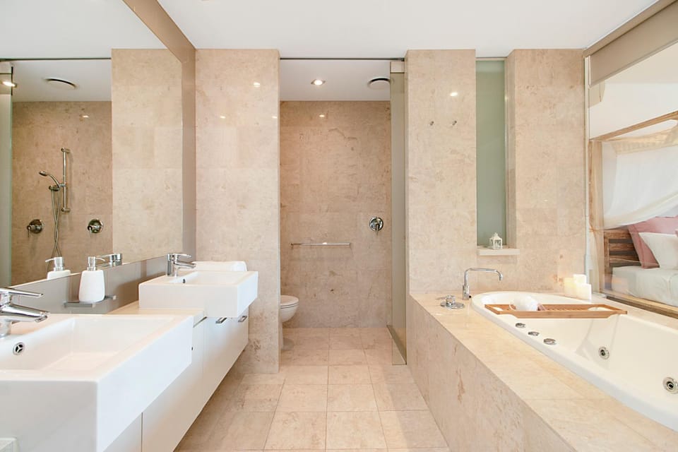 Bathroom, Bath