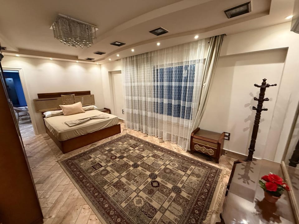 شقه 102 مطله علي قناة السويس والبحر فيو رائع بورسعيد Apartment in Egypt