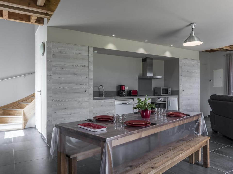 Gîtes rénovés à la ferme, terrasse et ambiance scandinave - FR-1-489-79 House in Auvergne-Rhône-Alpes