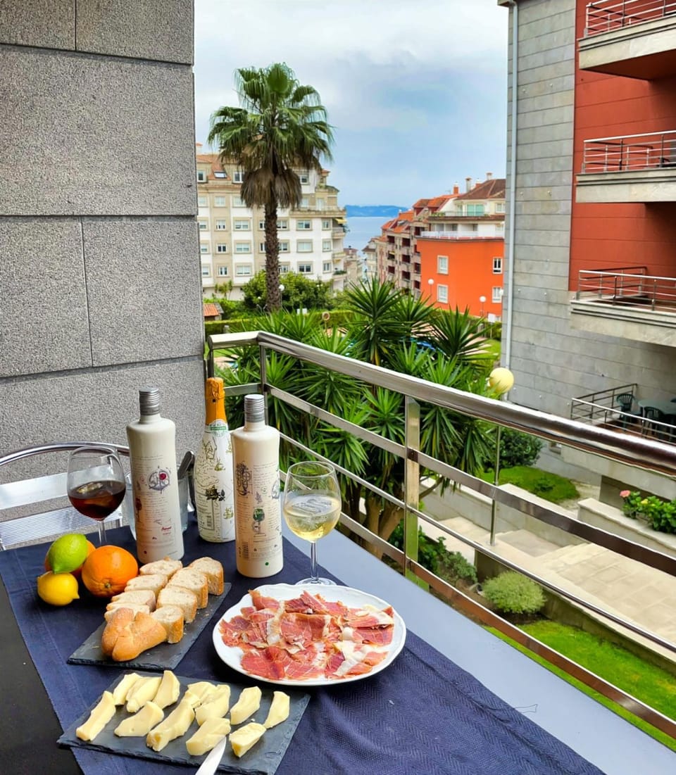 Balcony/Terrace, City view