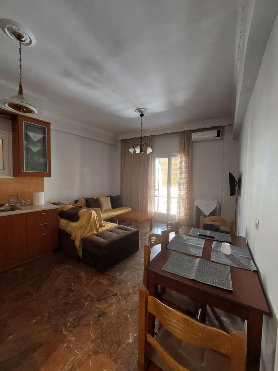 Kitchen or kitchenette, Living room, Dining area