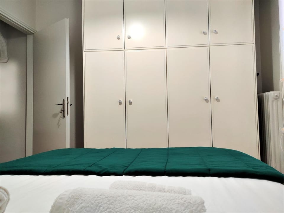 Bed, Bedroom, wardrobe