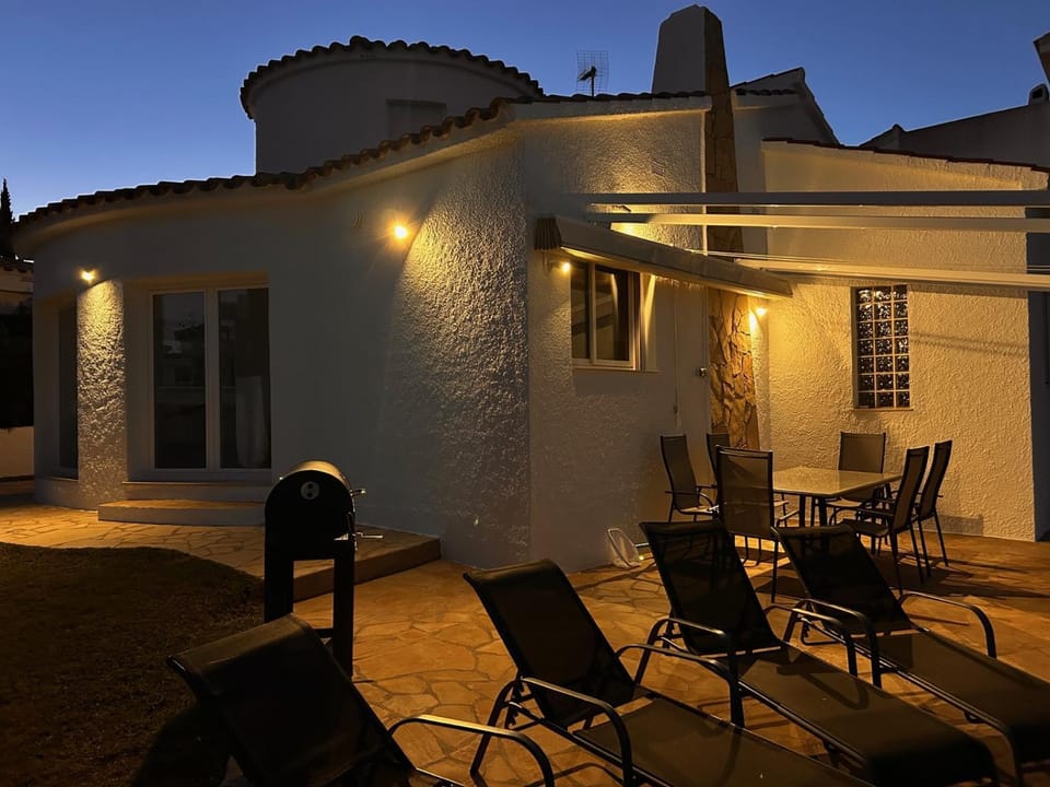 Property building, Balcony/Terrace