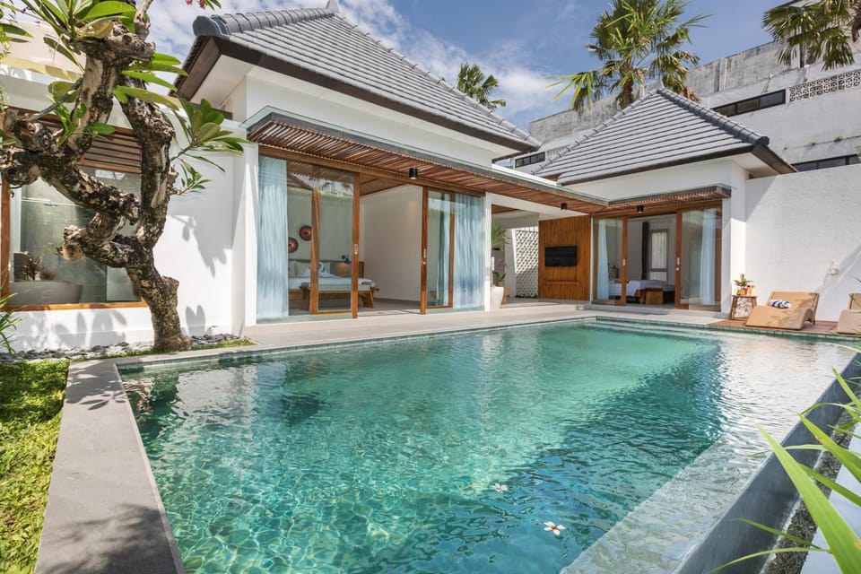 Property building, Swimming pool