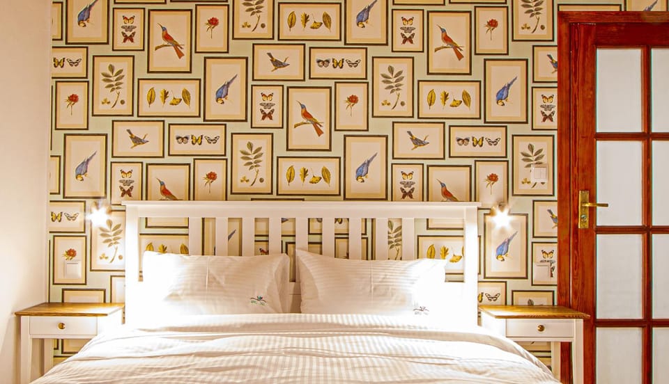 Bed, Garden, Garden, Bedroom, Garden view, Garden view