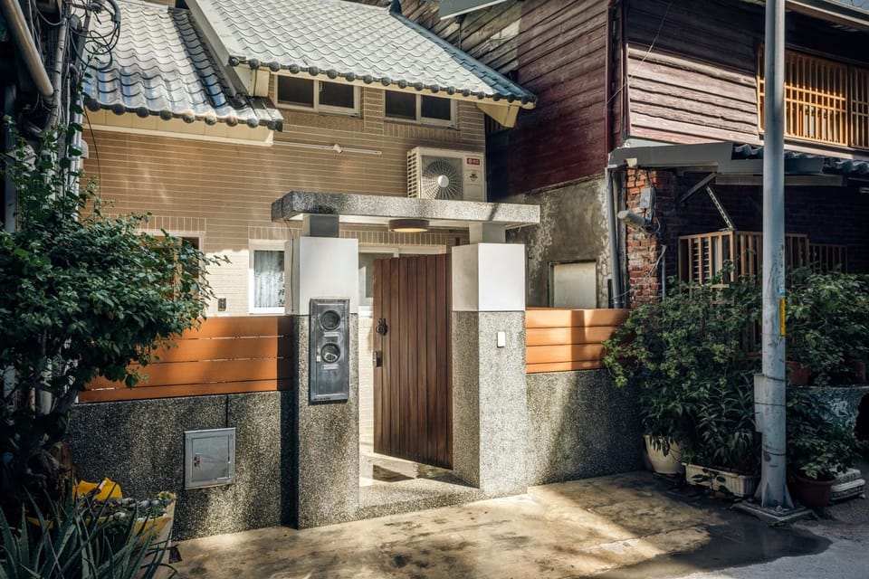 Property building, Facade/entrance