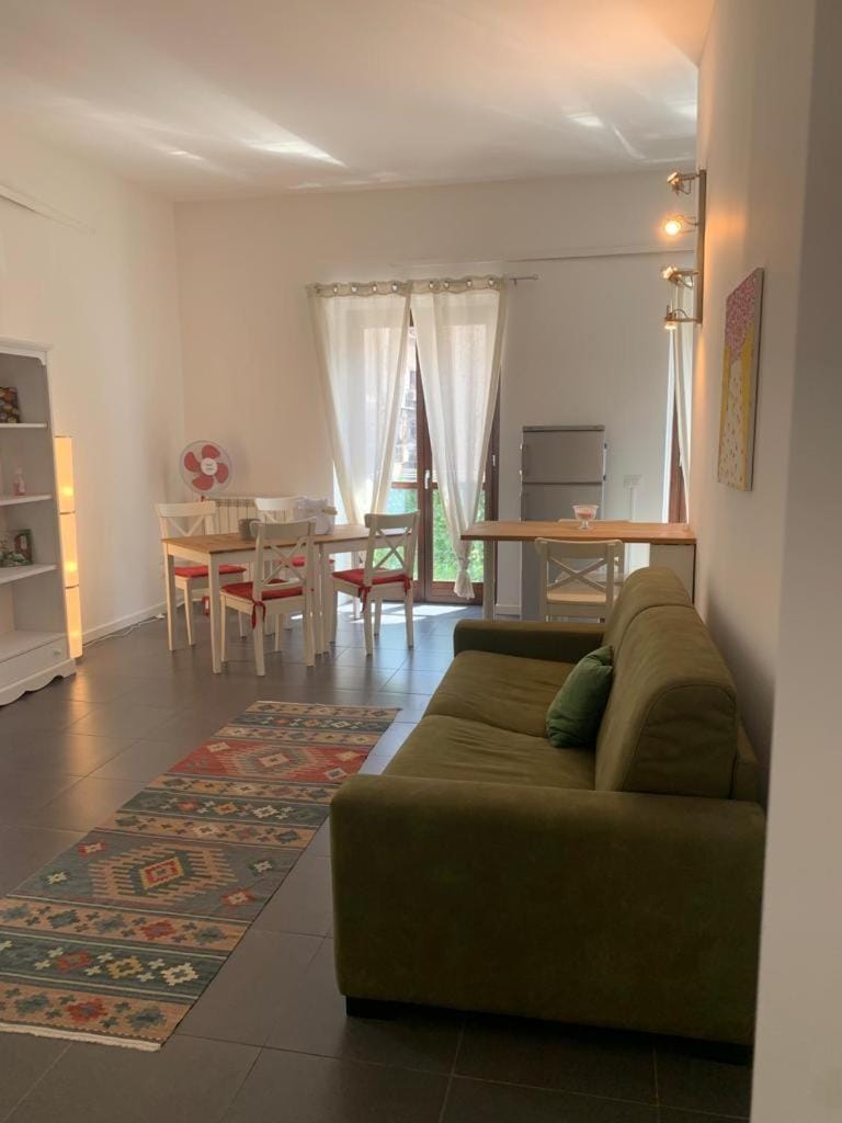 Living room, Dining area