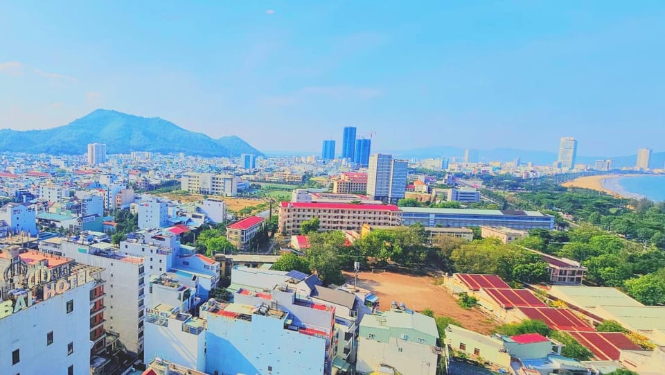 Property building, Nearby landmark, Day, Natural landscape, Bird's eye view, City view, Mountain view, Sea view