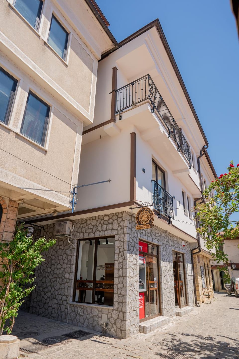 Property building, Facade/entrance