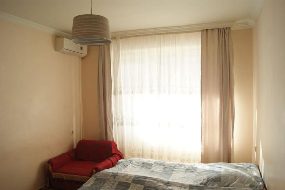Bed, Bedroom, air conditioner