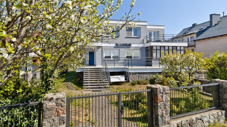 Property building, Spring, Day, Garden, Garden view