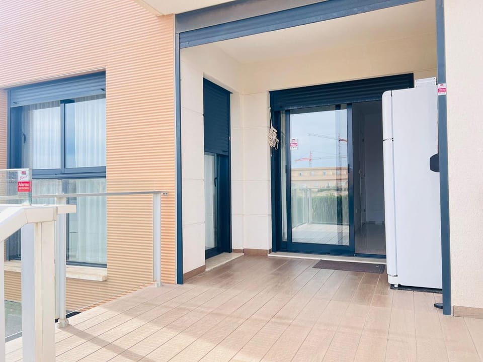 Property building, Facade/entrance, Off site
