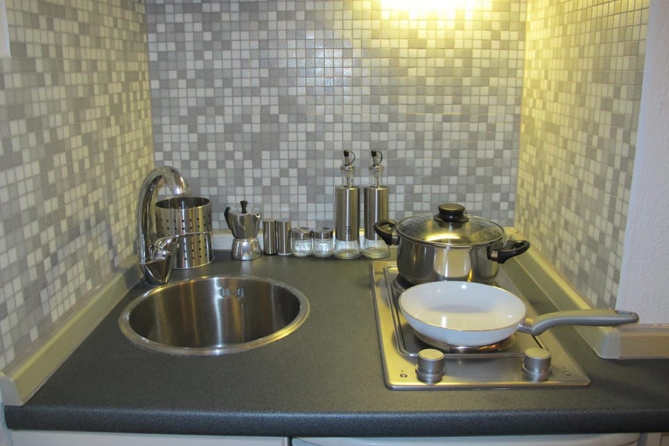 Kitchen or kitchenette