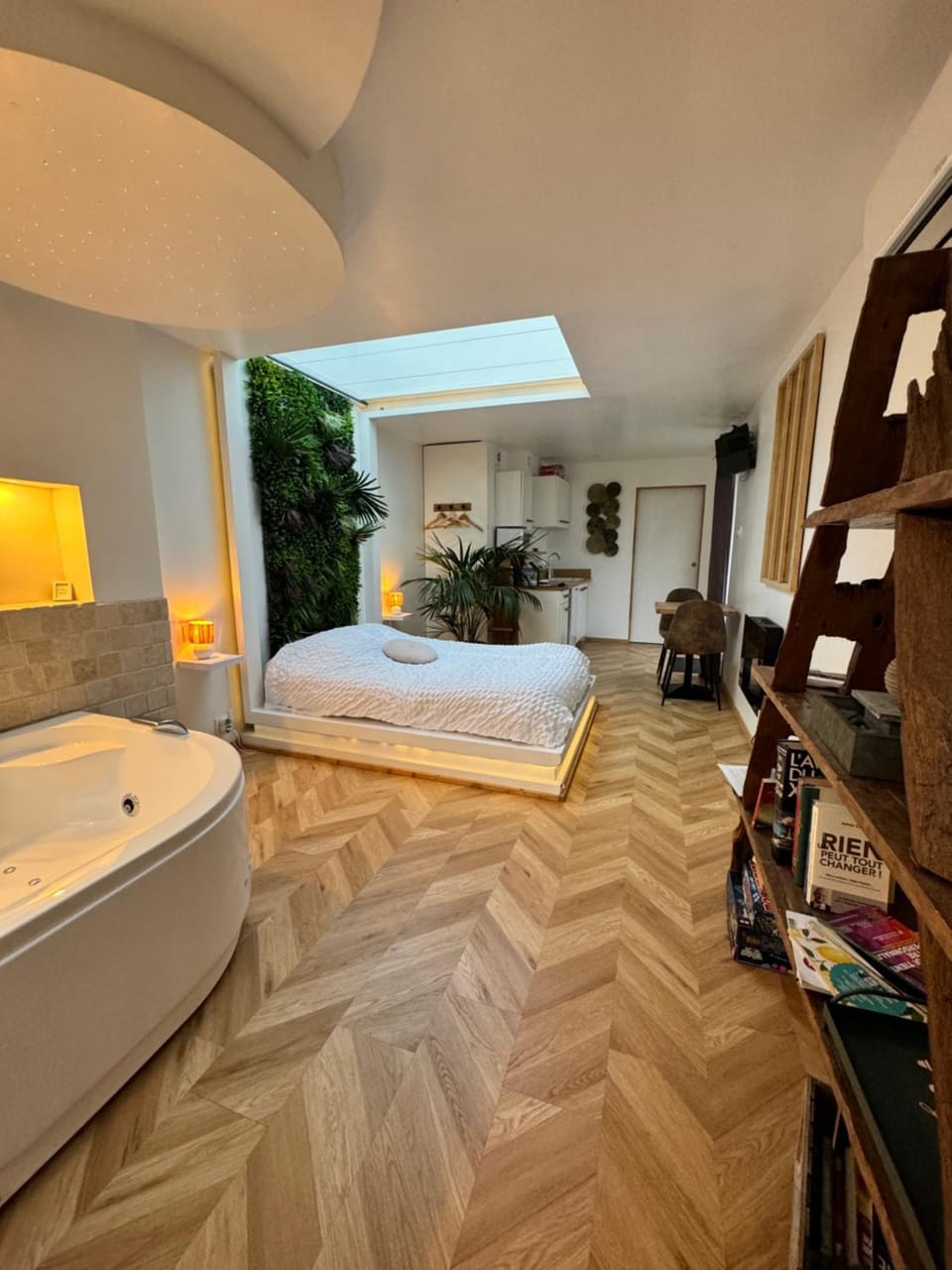 Photo of the whole room