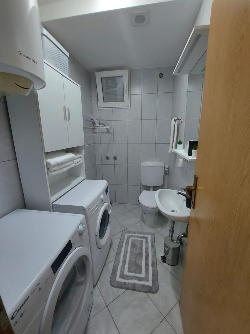 Toilet, Bathroom