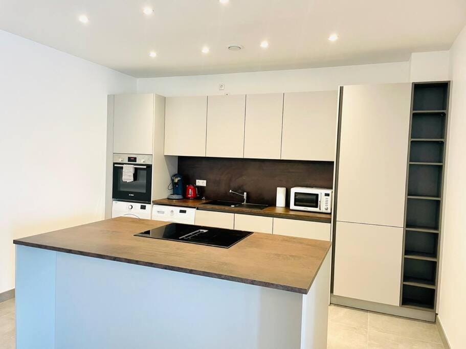 Brand New 2 bedrooms with Parking and Terrace - 142-96 Apartment in Luxembourg