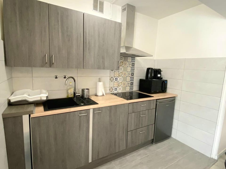 BEL AIR - Studio, Proche centre, WIFI, Climatisation Apartment in Antibes