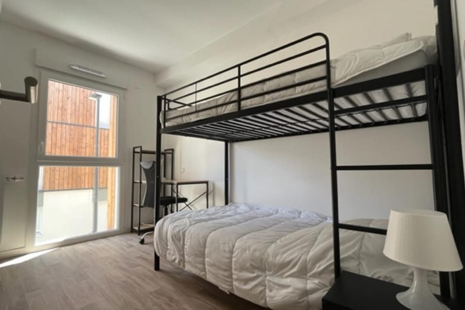 Bright Apt With Balcony For 4 People In Vannes! Apartment in Vannes