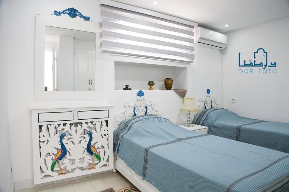 Bedroom, air conditioner