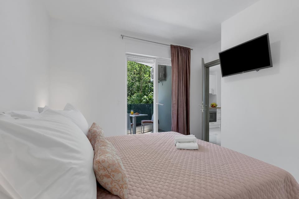 TV and multimedia, Bedroom