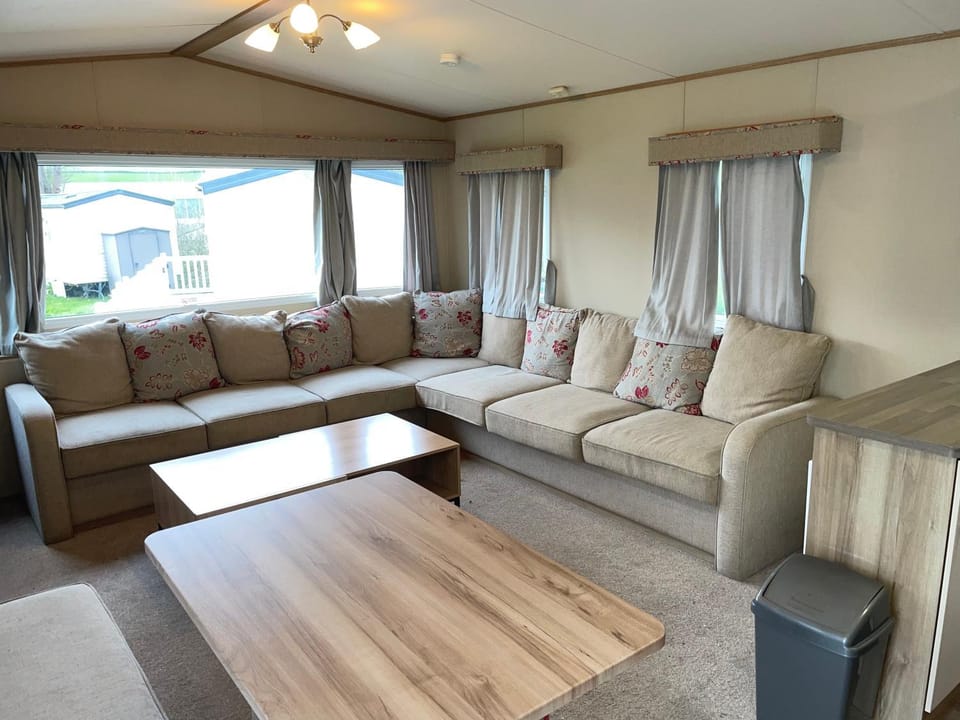95 Newquay bay Resort Dog friendly Campground/ 
RV Resort in England