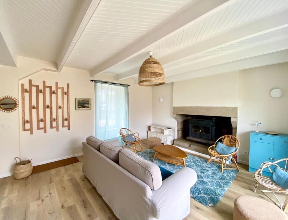 Communal lounge/ TV room, TV and multimedia, Living room