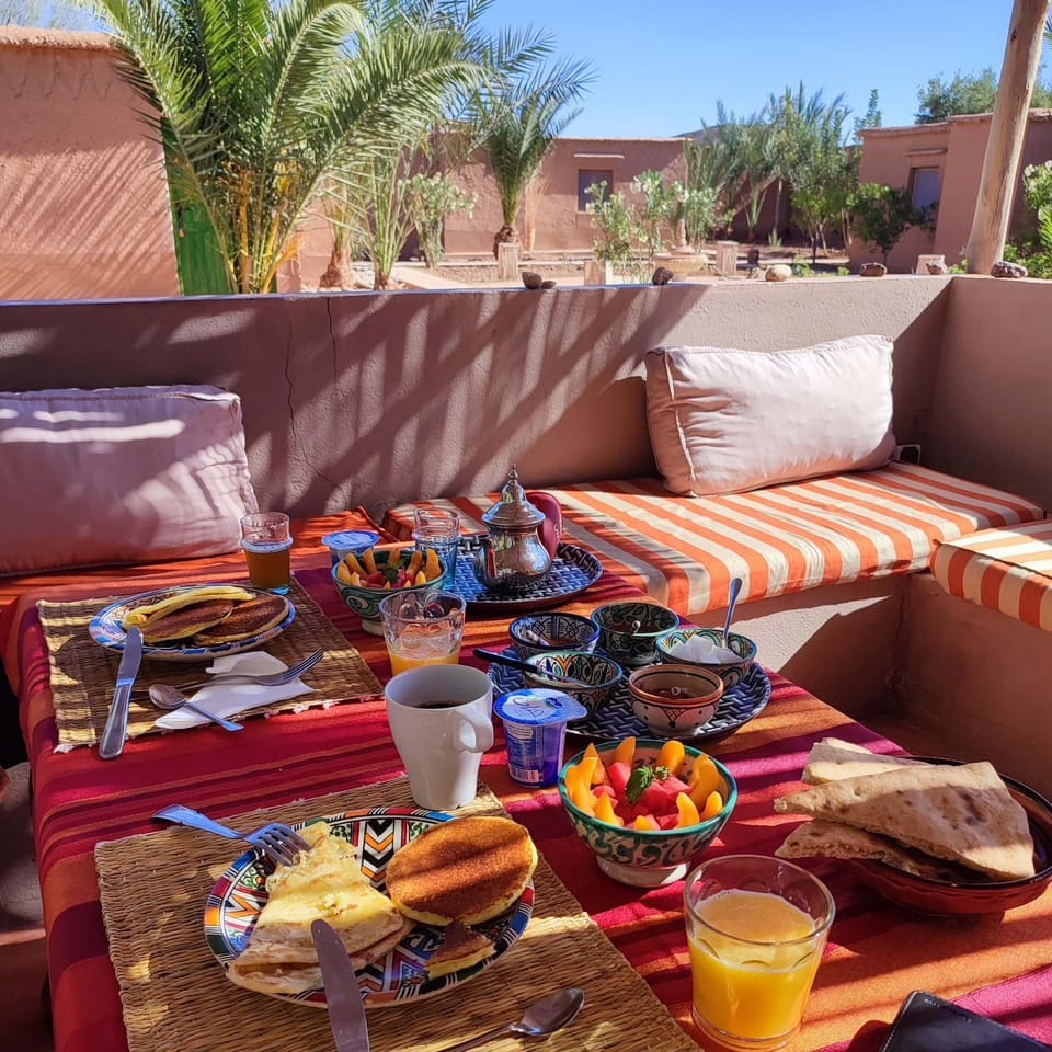 Patio, Restaurant/places to eat, Breakfast