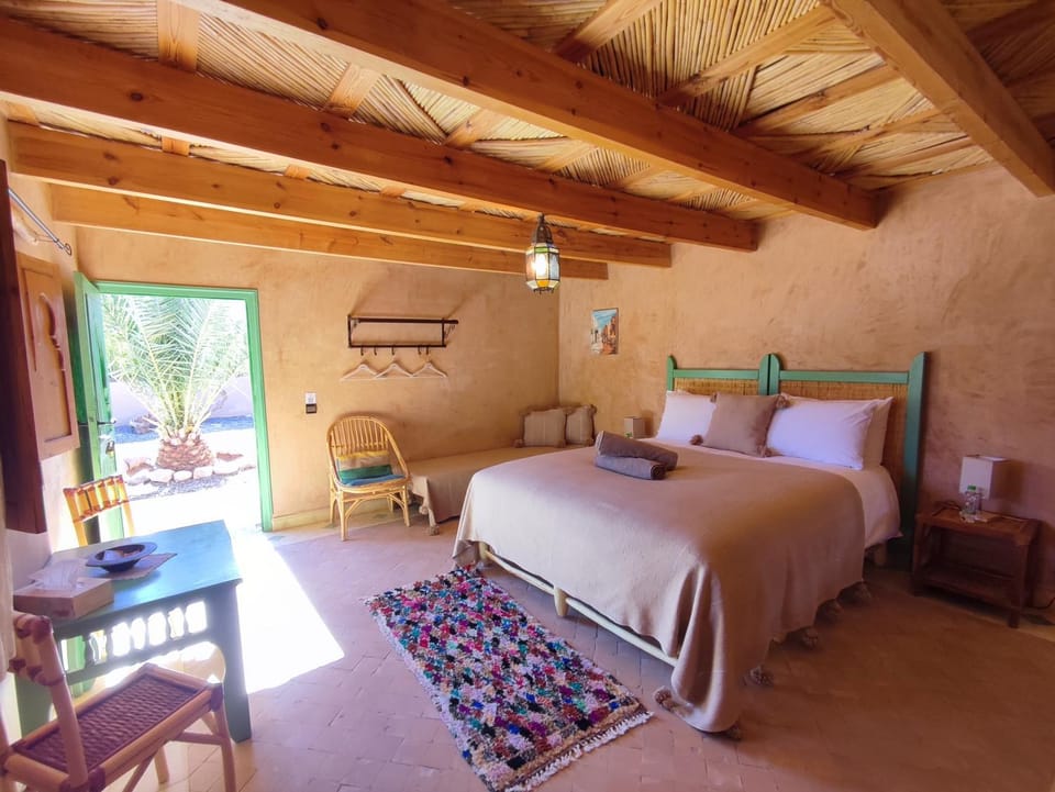 Bed, Garden view, acessibility
