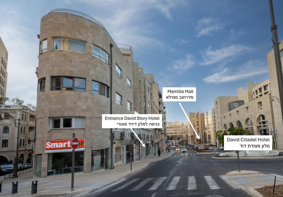 Property building, Day, Neighbourhood, Street view
